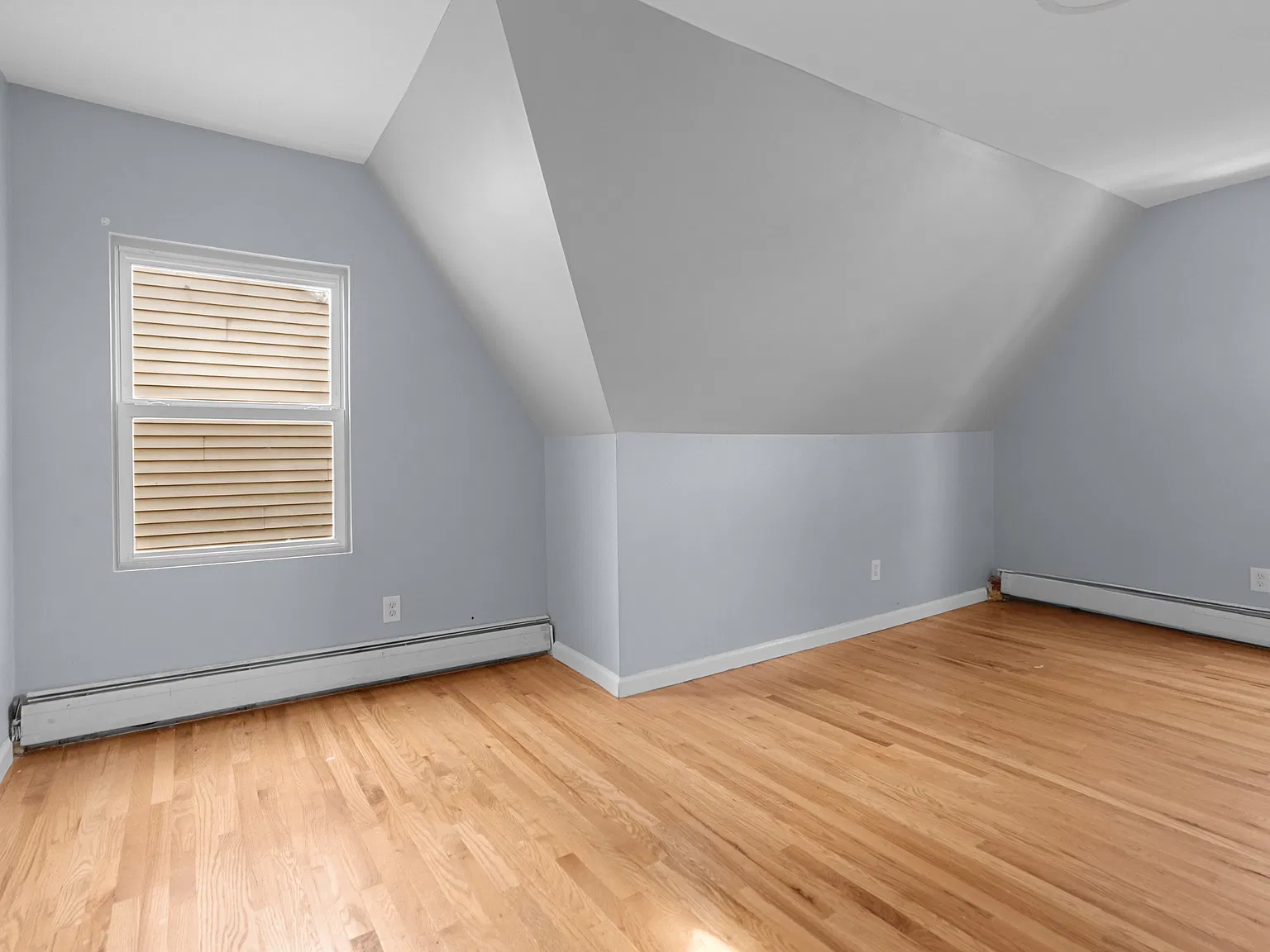 2 bed, 1850 sqft, $2,350 — Photo 3