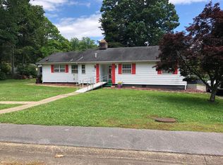 111 Olney Ln, Oak Ridge, TN 37830