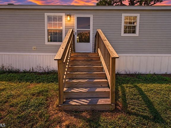 2nd image of 3762 Unique Cir