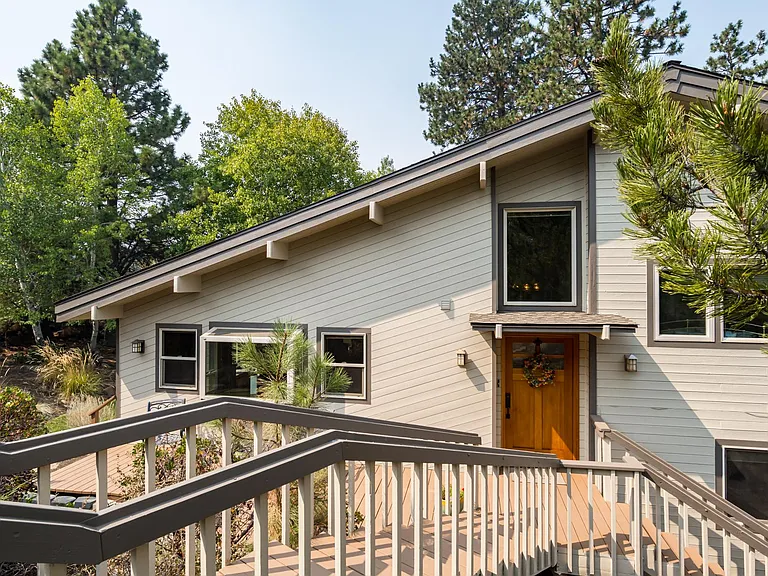 19607 Pine Holw — Photo 3