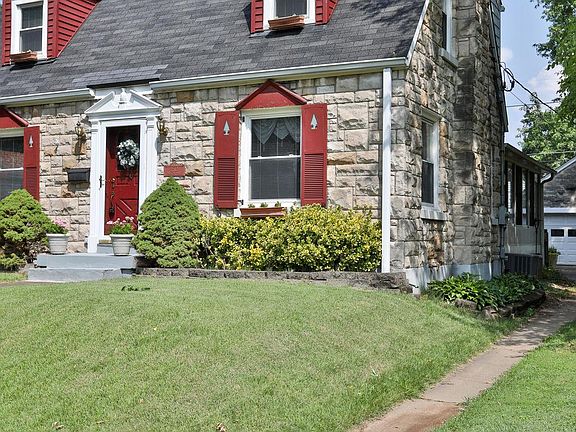 3rd image of 2513 Brighton Dr