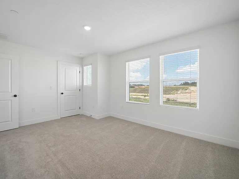 15219 Hamlin Park Dr #15219 — Photo 28