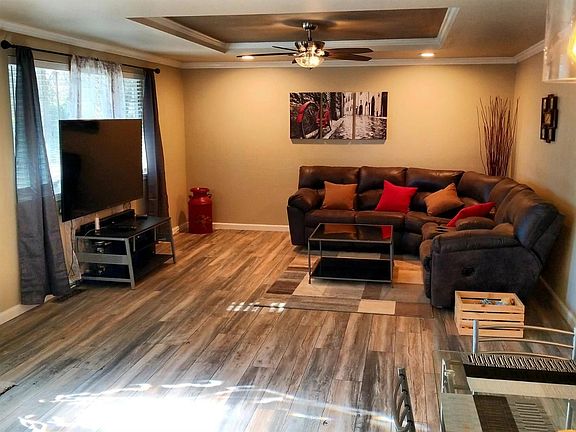 5th image of 140 Circle Dr