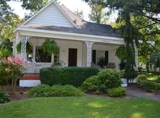 505 East Cypress Street, Charleston, MO 63834