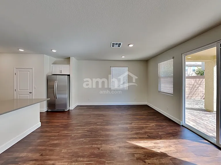 567 Lotus Land Ave — Photo 5