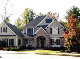 906 Green Knoll Dr, Dacula, GA 30019