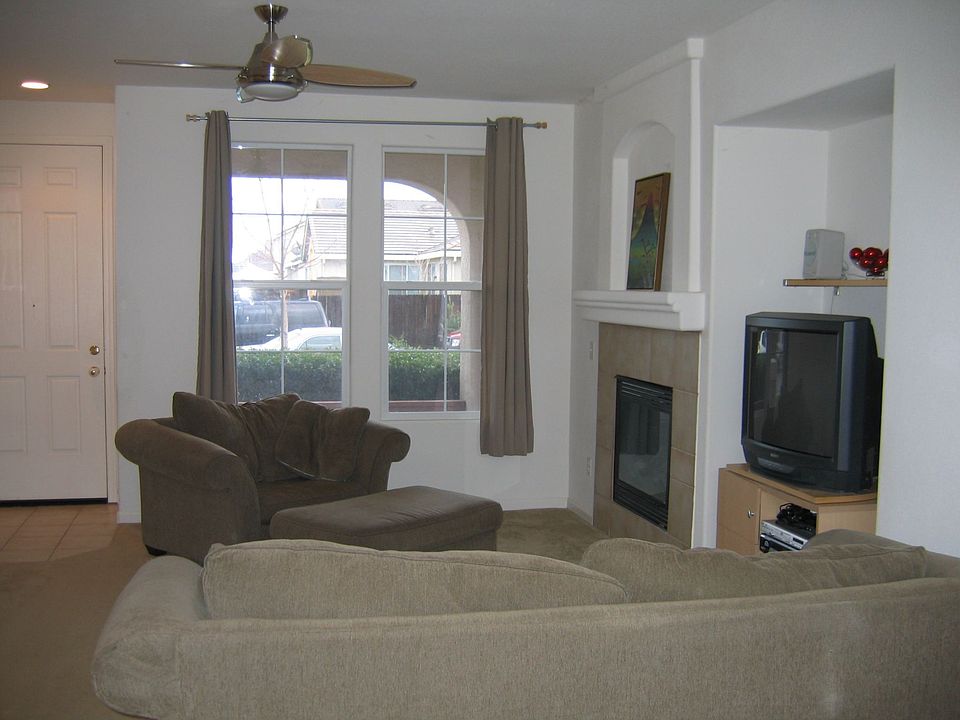2nd image of 9606 Iris Meadow Way