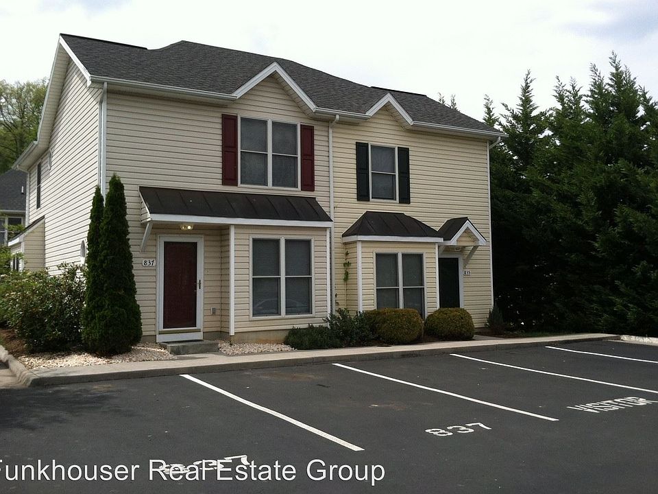 1st image of 837 Camelot Ln