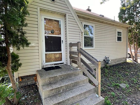 3rd image of 62XX 15th Ave S