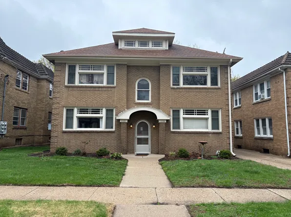 2126 Douglas St #1N, Rockford, IL 61103