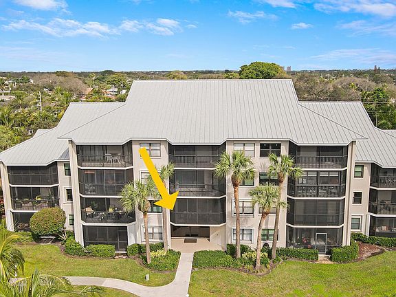 3rd image of 223 Bay Colony Drive N