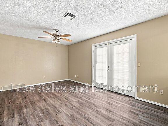 5th image of 621 Lotus Ave