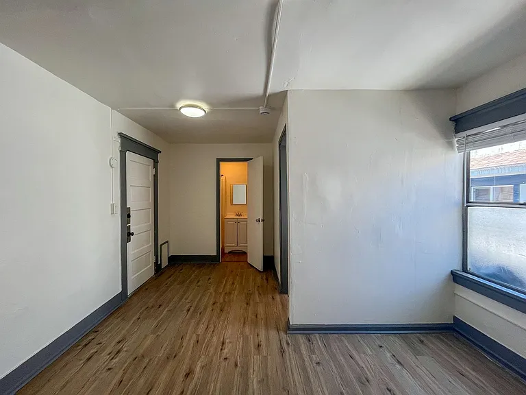2694 James M. Wood Blvd — Photo 5