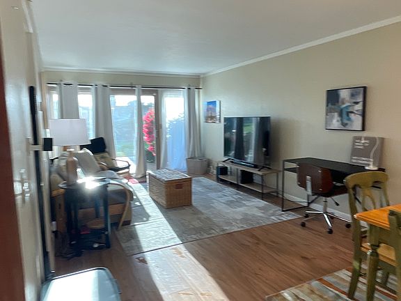 5th image of 3158 Club Cir E #44