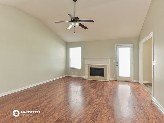 3rd image of 1730 Saint Andrews Dr
