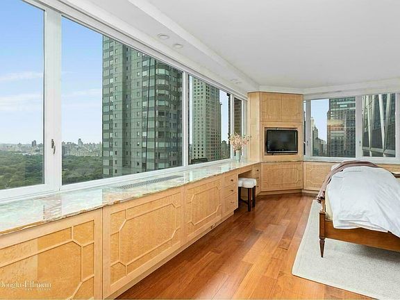 4th image of 322 W 57th St APT 49H2