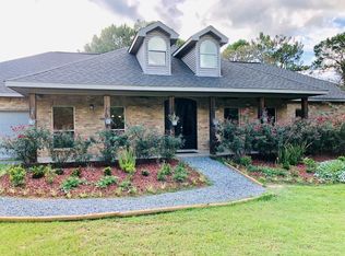 69 Van Spence Rd, Carriere, MS 39426
