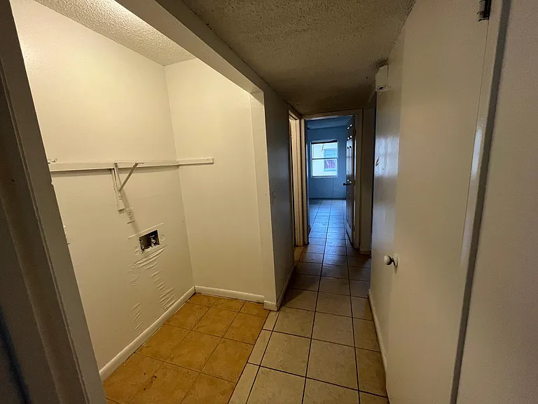 3020 Reiter Dr #C — Photo 7