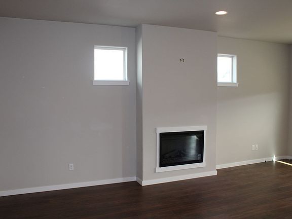 2nd image of 623 S 15th St