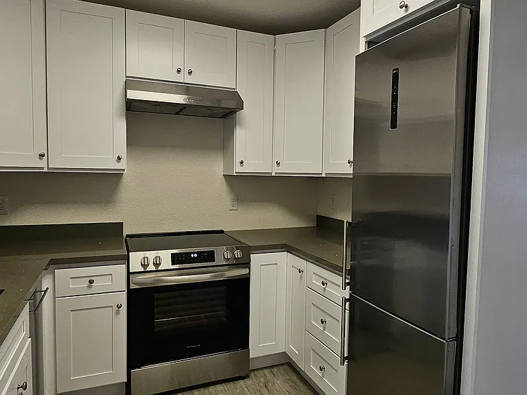 1001 Santa Clara Ave #A — Photo 6