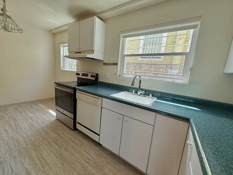 2606 Coolidge Ave #B — Photo 5