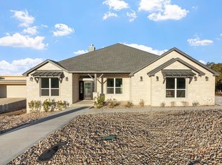 117 Stoneledge Dr, Fredericksburg, TX 78624