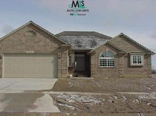 36587 Orchard Lake Rd, New Baltimore, MI