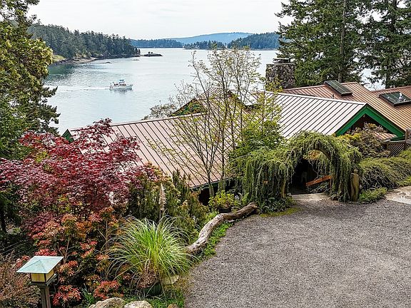 2nd image of 1687 1689 Spring Point Rd