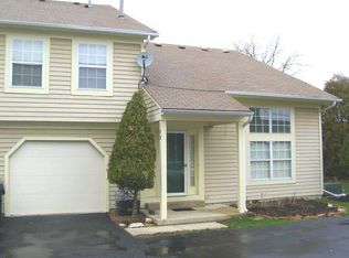169 Hazelnut Dr, Streamwood, IL 60107