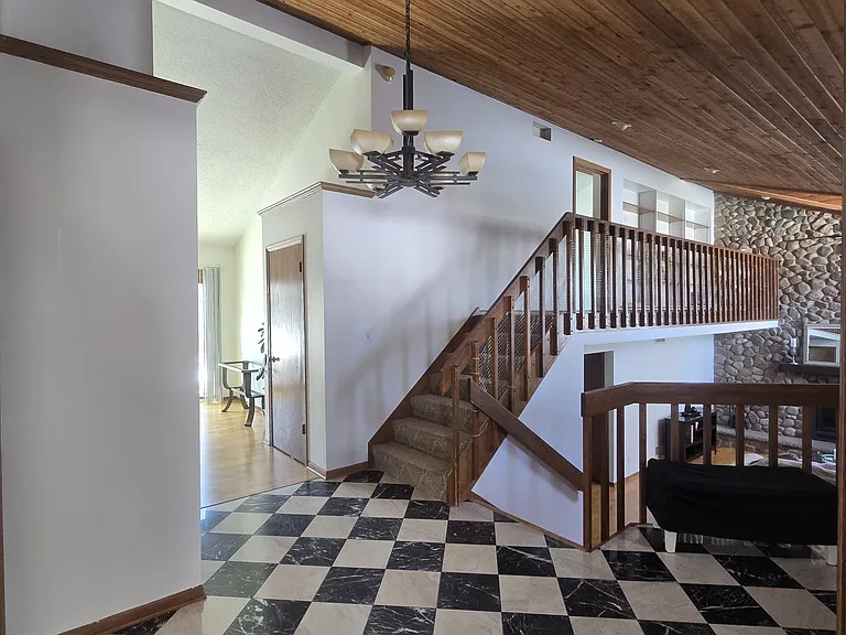 8145 S White Oak Dr — Photo 6