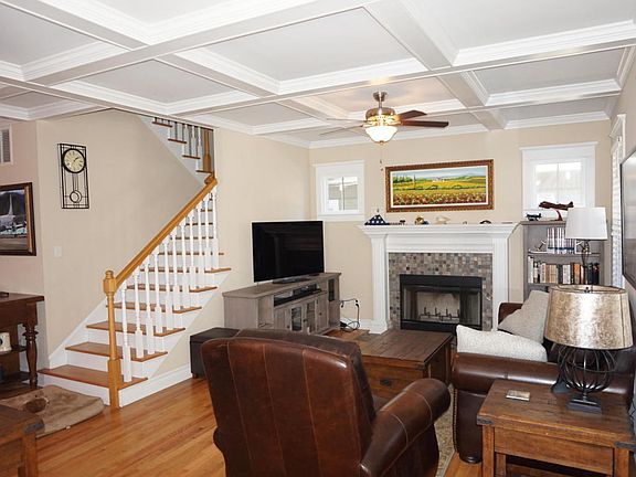 4th image of 2728 Algonquin Ave