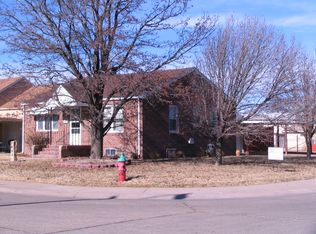 2800 Meadowlark Ln, Great Bend, KS 67530