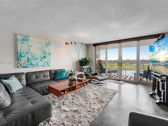 4th image of 9250 W Bay Harbor Dr #Penthouse C