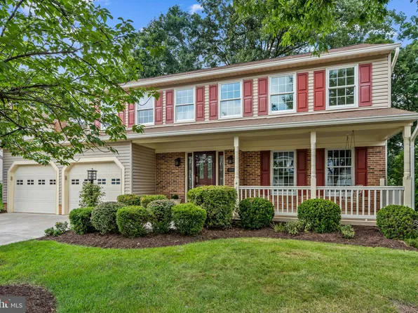 404 Tamarack Ln, Sterling, VA 20164