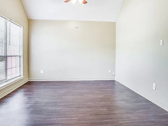 3rd image of 8040 Texridge Dr
