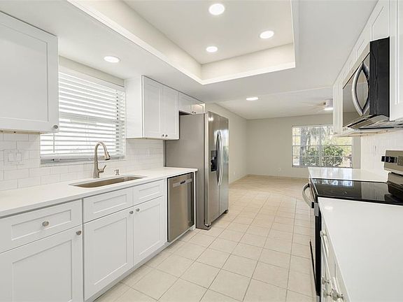 5th image of 3569 OAK LAKE DRIVE