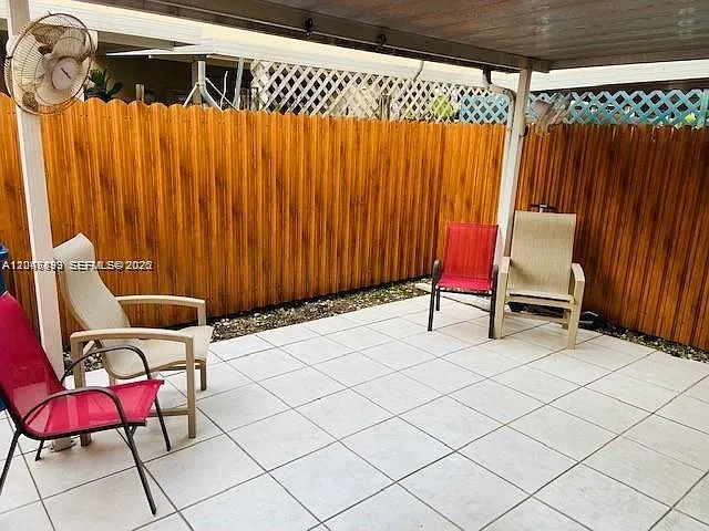 8075 NW 8th St #6 — Photo 5