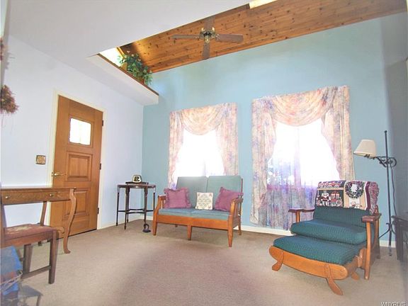 5th image of 6857 Wellington Dr
