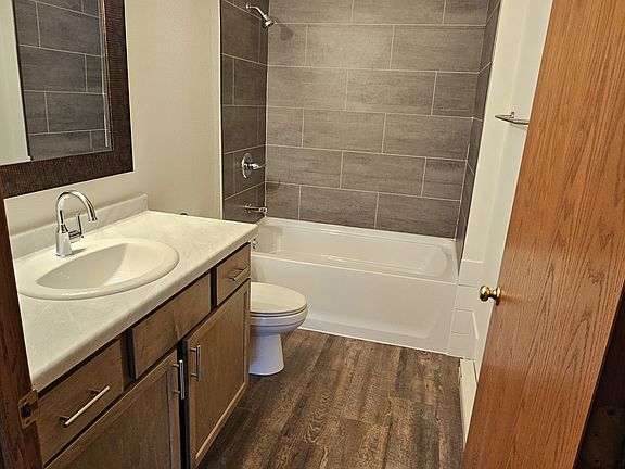 4th image of N4067 Lena Ln #1