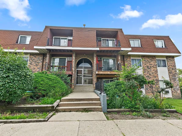 520 Hill Dr APT 203, Hoffman Estates, IL 60169