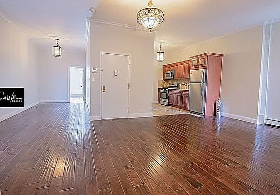 3rd image of 731 Mac Donough St #2