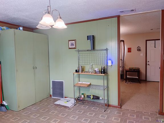 3rd image of 120 Valentine Dr