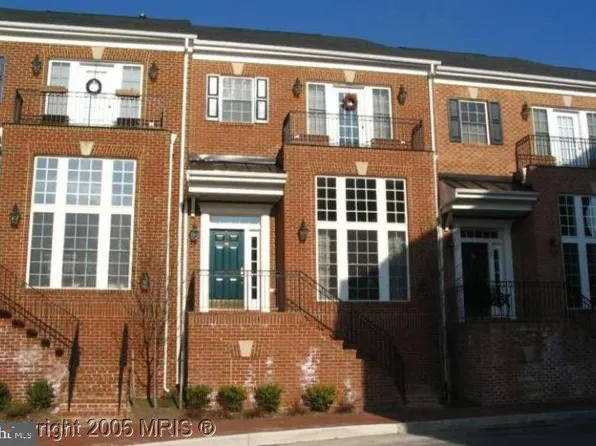 724 Vestal St, Woodbridge, VA 22191