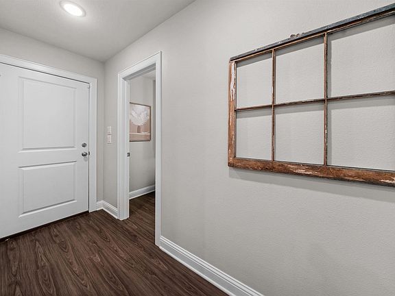 3rd image of 409 Meadow Ln