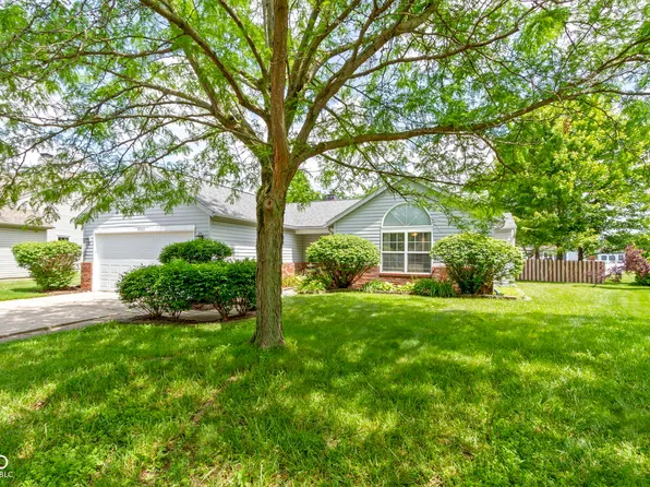 10262 Carmine Dr, Noblesville, IN 46060