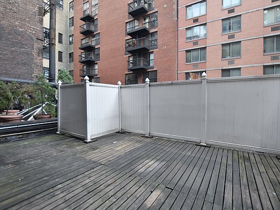 3rd image of 4 E 36th St APT 2R