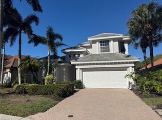 10364 Porto Romano Dr, Miromar Lakes, FL 33913