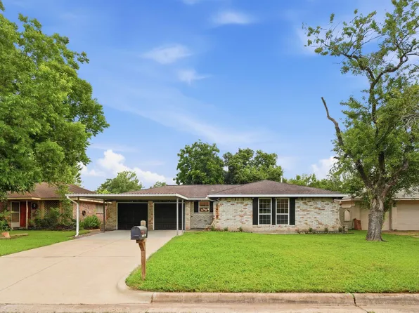 6418 Silver Chalice Dr, Houston, TX 77088