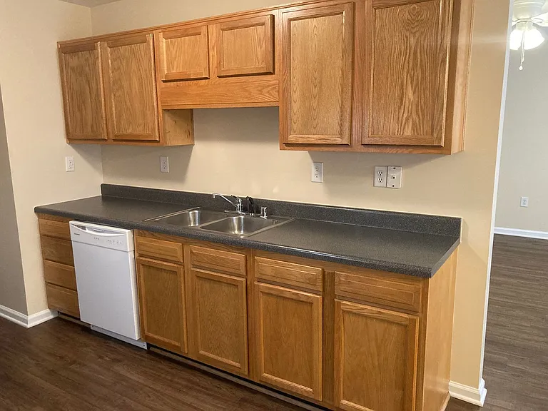 109 Kestrel Ct — Photo 33