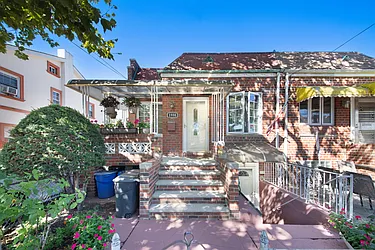 1558 East 58th Street